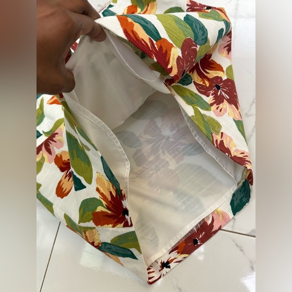 Ann Taylor Skirt Size 8 - Picture 3 of 4